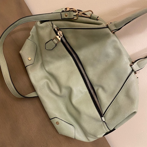 Certified vegan faux leather handbag - Picture 3 of 6